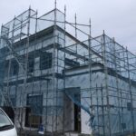 サッシが入りました